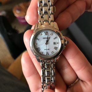 Seiko stainless steel ladies watch